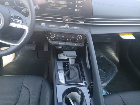 New 2026 Hyundai Elantra Limited FWD image 11