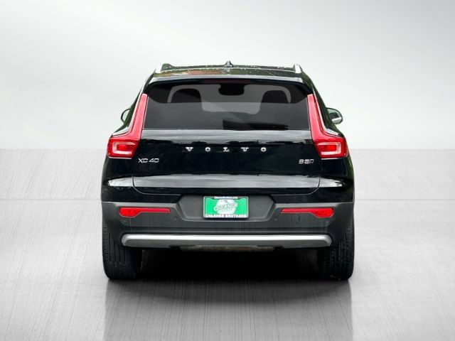 Used 2023 Volvo XC40 B5 Plus AWD/4WD image 5