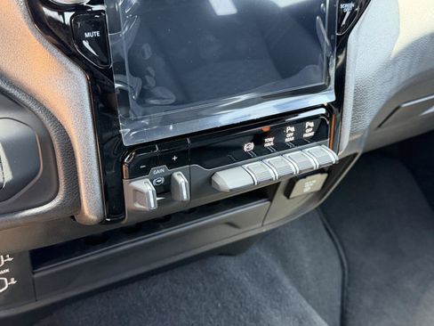 Used 2025 RAM 2500 Tradesman AWD/4WD image 23