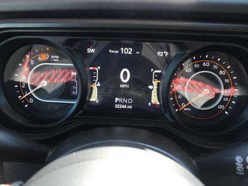 Used 2024 Jeep Wrangler Unlimited Rubicon AWD/4WD image 20