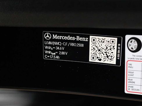 Used 2026 Mercedes-Benz GLC 300 4MATIC image 32