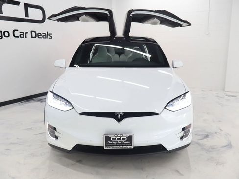 Used 2018 Tesla Model X 100D image 3