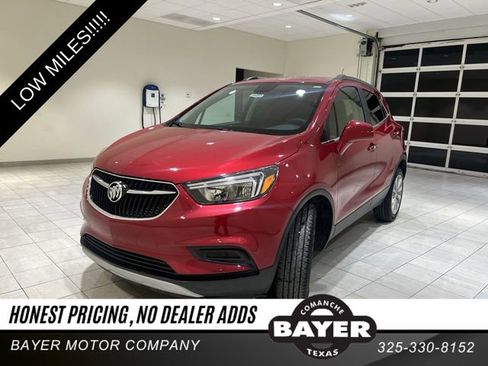 Used 2020 Buick Encore Preferred FWD image 1