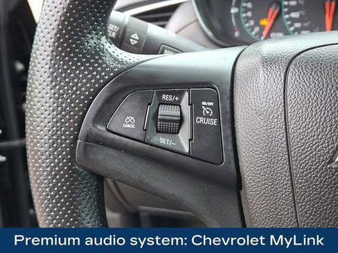 Used 2021 Chevrolet Trax LT AWD/4WD image 7