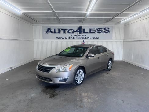 Used 2015 Nissan Altima 2.5 S w/ Power Driver Seat Package FWD image 1
