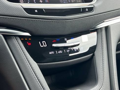 New 2026 Cadillac XT5 Luxury AWD/4WD image 40