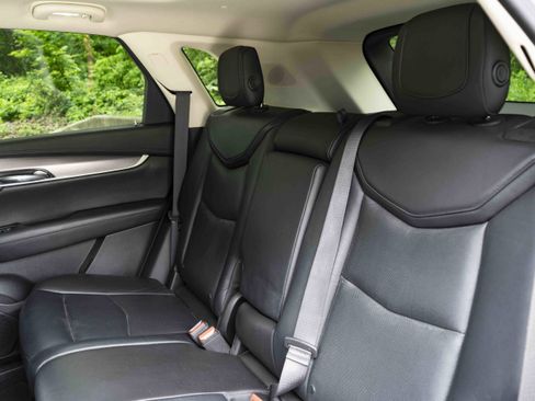 Used 2017 Cadillac XT5 Luxury image 18