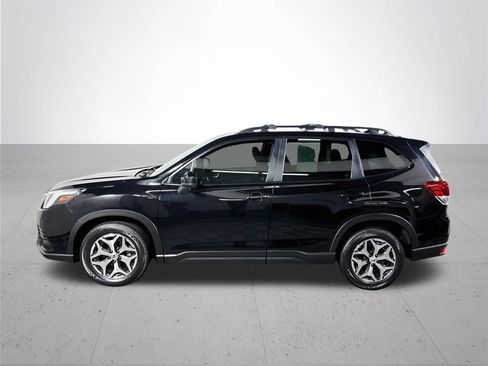 Used 2023 Subaru Forester Premium AWD/4WD image 9