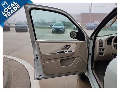Used 2007 Mercury Mariner Luxury image 12
