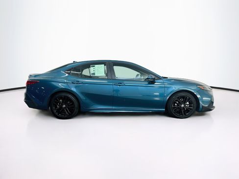 Used 2025 Toyota Camry SE FWD image 10