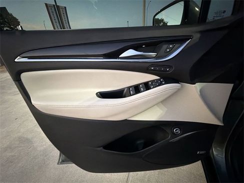 Used 2022 Buick Enclave Premium w/ Experience Buick Package image 21