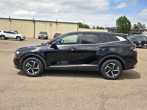 Used 2023 Kia Sportage LX AWD/4WD image 2