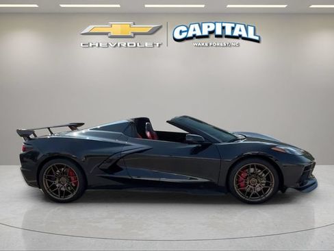 Used 2024 Chevrolet Corvette Stingray Premium Conv w/ Z51 Performance Package RWD image 8