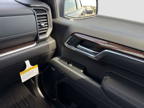 New 2026 GMC Sierra 1500 Elevation w/ Elevation Premium Package image 17