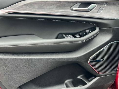 Used 2023 Jeep Grand Cherokee Overland w/ Luxury Tech Group IV image 21