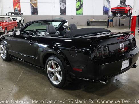 Used 2008 Ford Mustang GT Premium RWD image 5