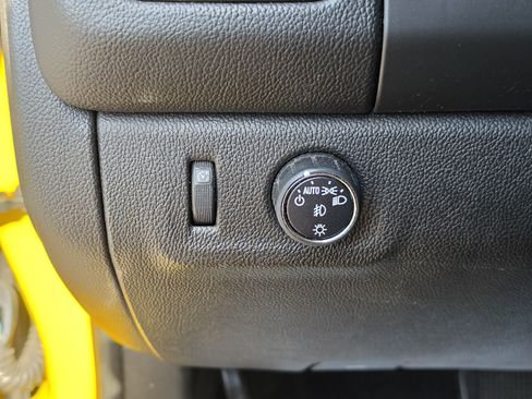 Used 2015 Chevrolet Colorado LT w/ Luxury Package RWD image 33