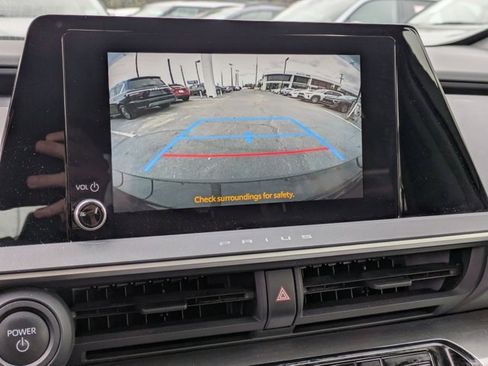 Used 2024 Toyota Prius LE image 9