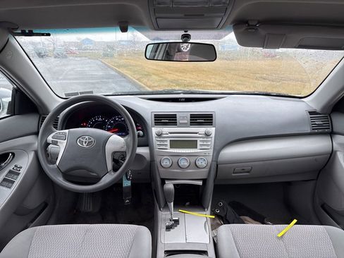 Used 2011 Toyota Camry LE image 13