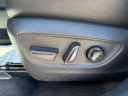 Used 2024 Toyota Grand Highlander AWD image 13