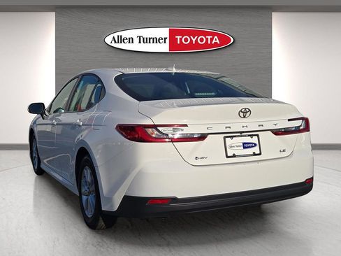 Used 2025 Toyota Camry LE FWD image 9