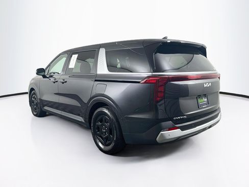 Used 2025 Kia Carnival FWD image 5