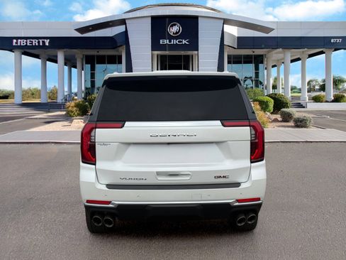 Used 2025 GMC Yukon Denali w/ Denali Reserve Package AWD/4WD image 4