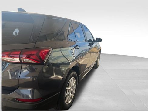 Used 2022 Chevrolet Equinox LS w/ Driver Confidence II Package image 4