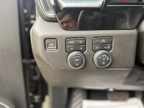 Used 2024 Chevrolet Silverado 1500 RST w/ Z71 Off-Road Package image 23