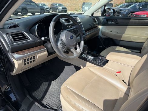 Used 2017 Subaru Outback 2.5i Limited AWD/4WD image 24