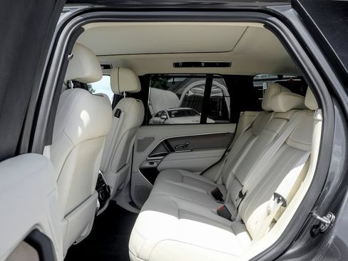 New 2026 Land Rover Range Rover SE AWD/4WD image 16