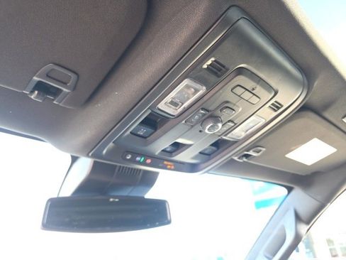 Used 2023 Chevrolet Suburban RST w/ Luxury Package image 22