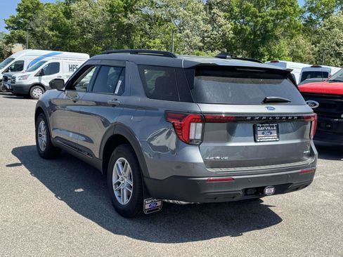 New 2026 Ford Explorer Active AWD/4WD image 5