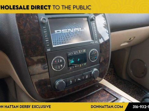 Used 2013 GMC Yukon Denali AWD/4WD image 7