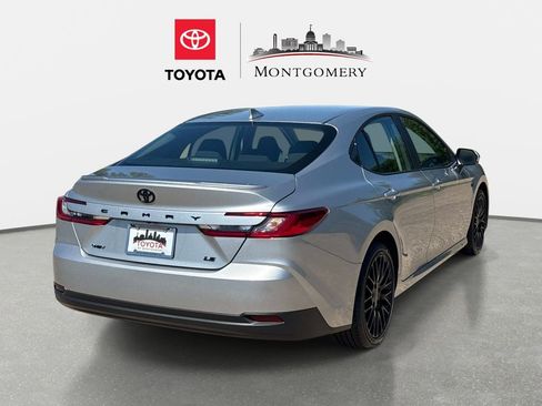 Used 2026 Toyota Camry LE w/ Convenience Package image 3