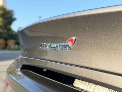 Used 2018 McLaren 570S Spider image 20