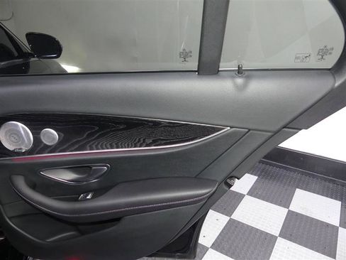 Used 2020 Mercedes-Benz E 350 4MATIC Sedan w/ Premium Package image 27