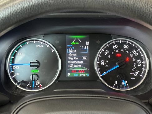 Used 2022 Toyota RAV4 LE AWD/4WD image 23