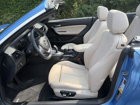 Used 2020 BMW 230i Convertible RWD image 15