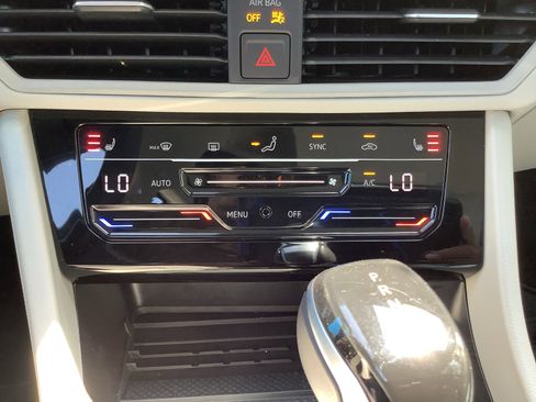 New 2025 Volkswagen Jetta SE image 24