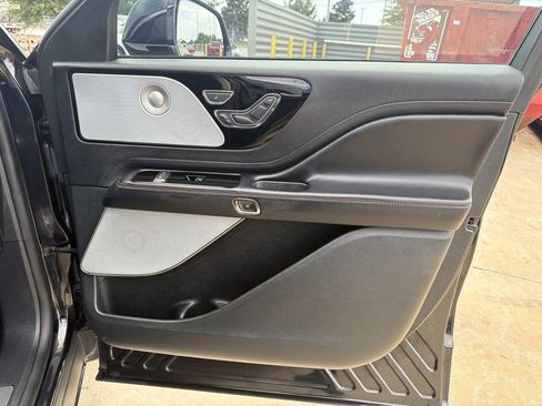 Used 2021 Lincoln Aviator Reserve w/ Equipment Group 201A RWD image 18