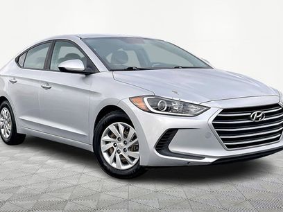 Used 2018 Hyundai Elantra SE