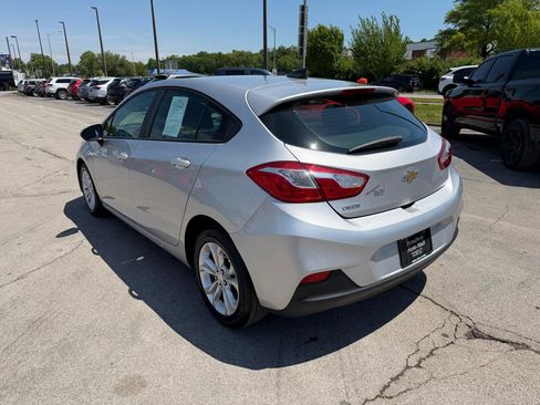 Used 2019 Chevrolet Cruze LS w/ LS Convenience Package FWD image 7