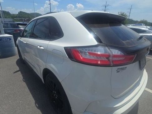 Used 2021 Ford Edge ST-Line AWD/4WD image 21