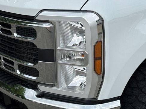 Used 2024 Ford F250 XLT w/ FX4 Off-Road Package AWD/4WD image 4