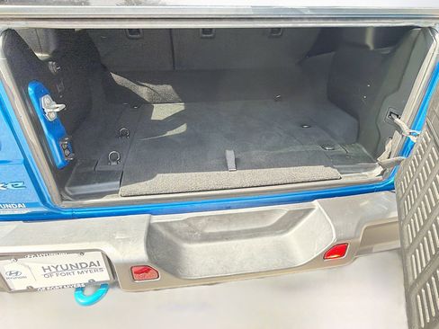 Used 2024 Jeep Wrangler Sahara image 12