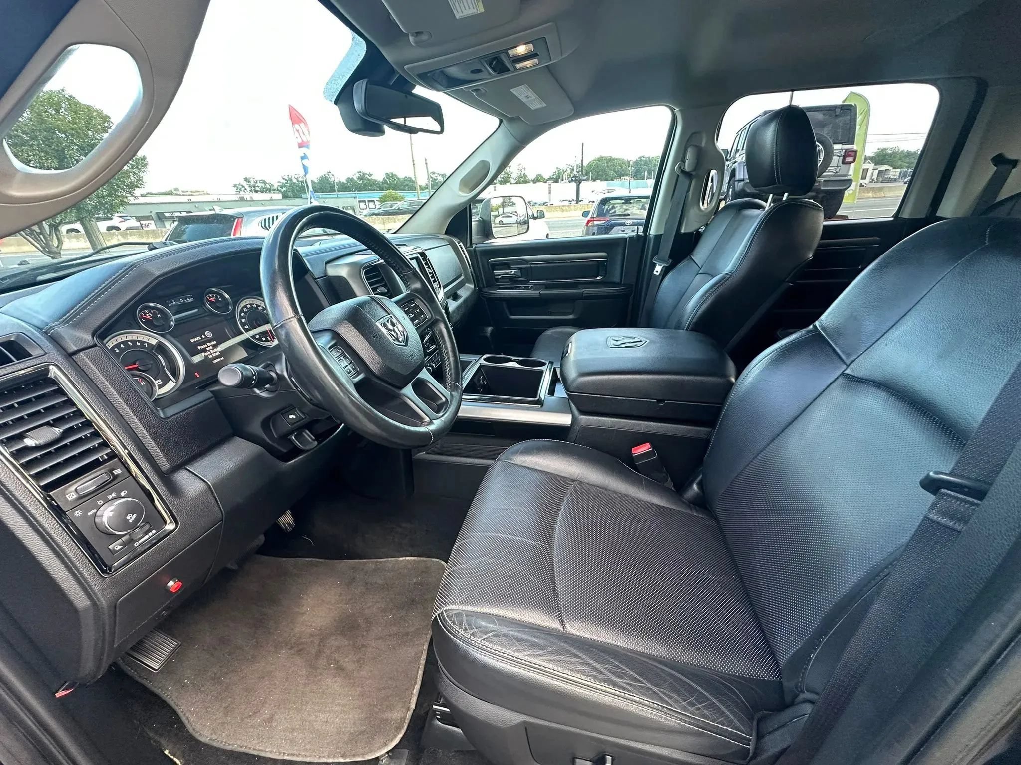 Used 2015 RAM 1500 Sport w/ Black Ram 1500 Sport Group AWD/4WD image 12