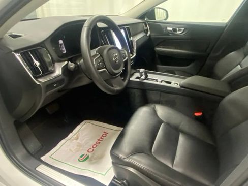 Used 2025 Volvo S60 B5 Core AWD/4WD image 10