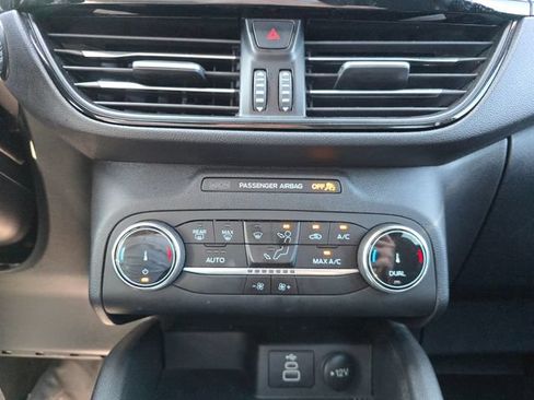 Certified 2025 Ford Escape ST-Line AWD/4WD image 18