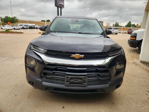 Used 2021 Chevrolet TrailBlazer LS AWD/4WD image 2